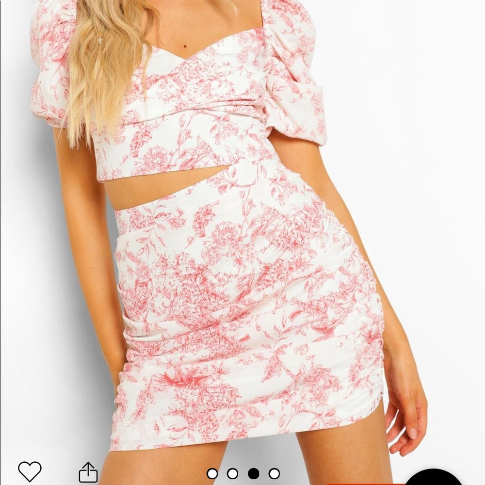 Porcelain Print Sweetheart Top & Ruched Skirt
